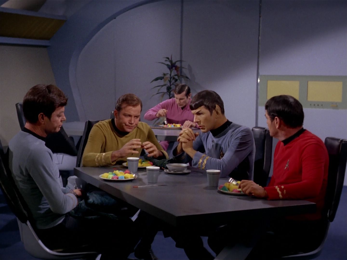 ariane179254_StarTrek_2x22_ByAnyOtherName_2092.jpg