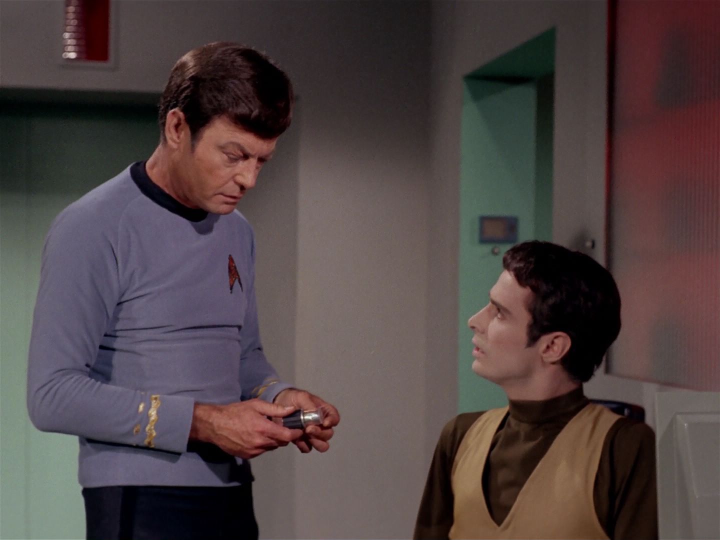 ariane179254_StarTrek_2x22_ByAnyOtherName_2198.jpg