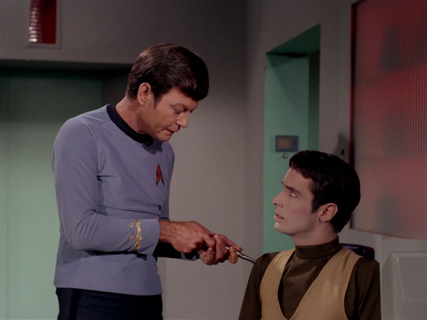 ariane179254_StarTrek_2x22_ByAnyOtherName_2217.jpg