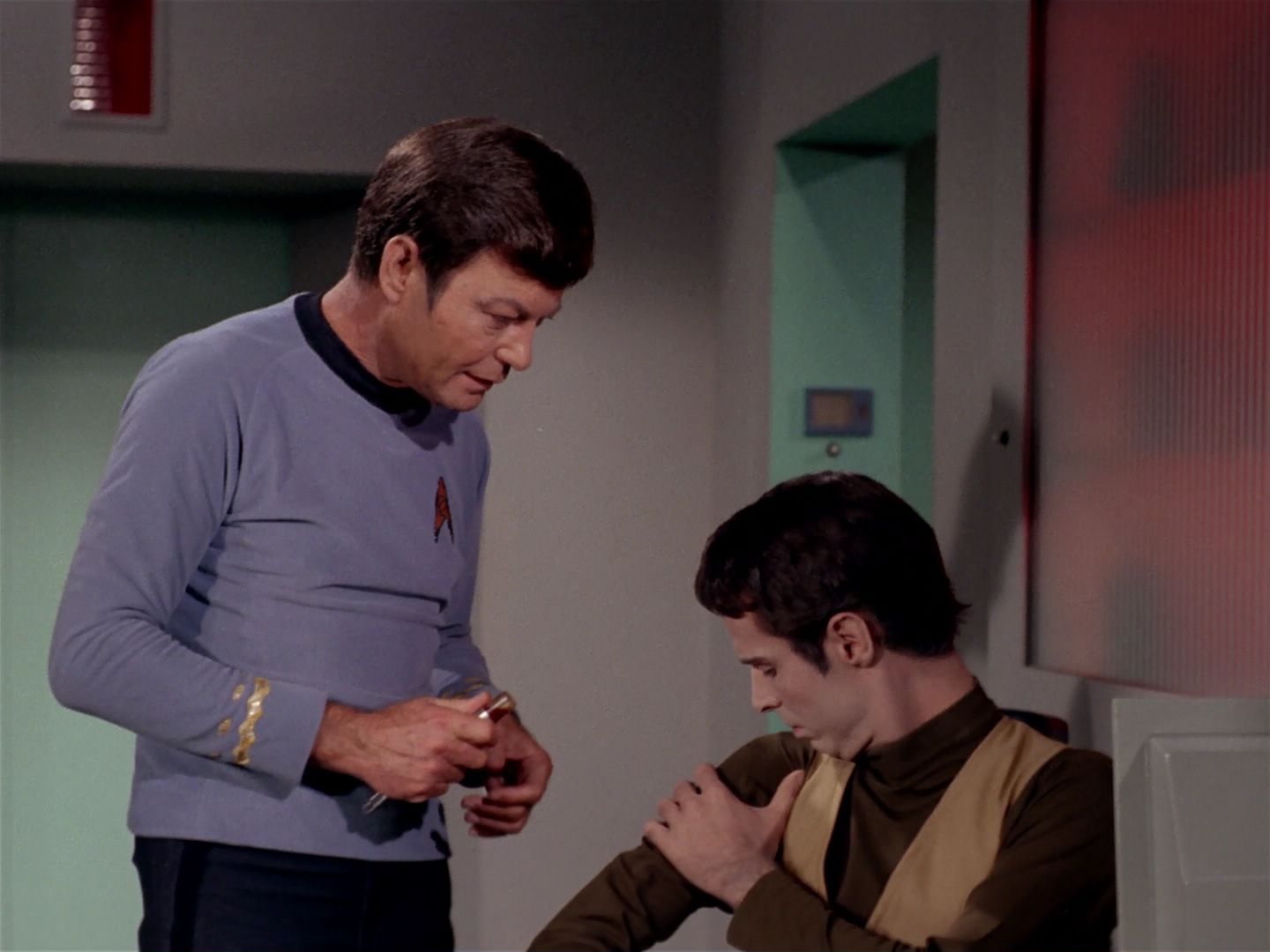 ariane179254_StarTrek_2x22_ByAnyOtherName_2220.jpg
