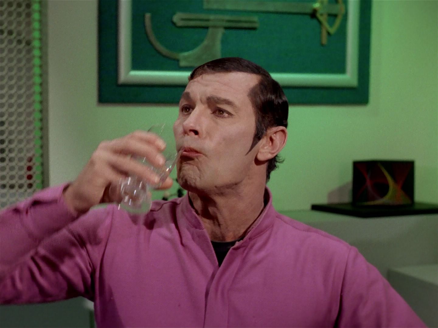 ariane179254_StarTrek_2x22_ByAnyOtherName_2227.jpg