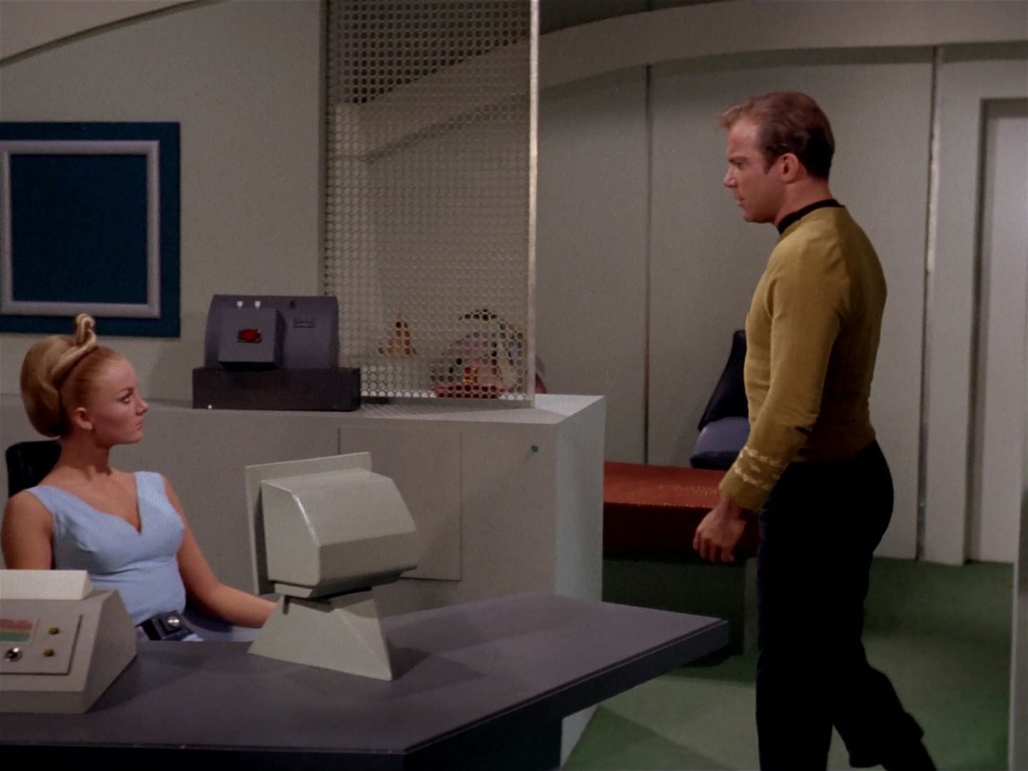 ariane179254_StarTrek_2x22_ByAnyOtherName_2247.jpg