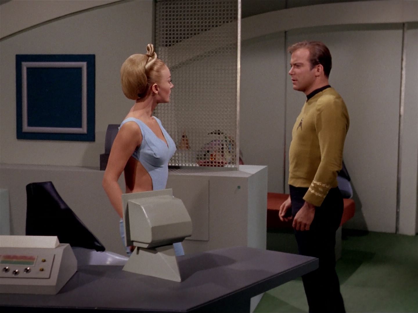 ariane179254_StarTrek_2x22_ByAnyOtherName_2251.jpg