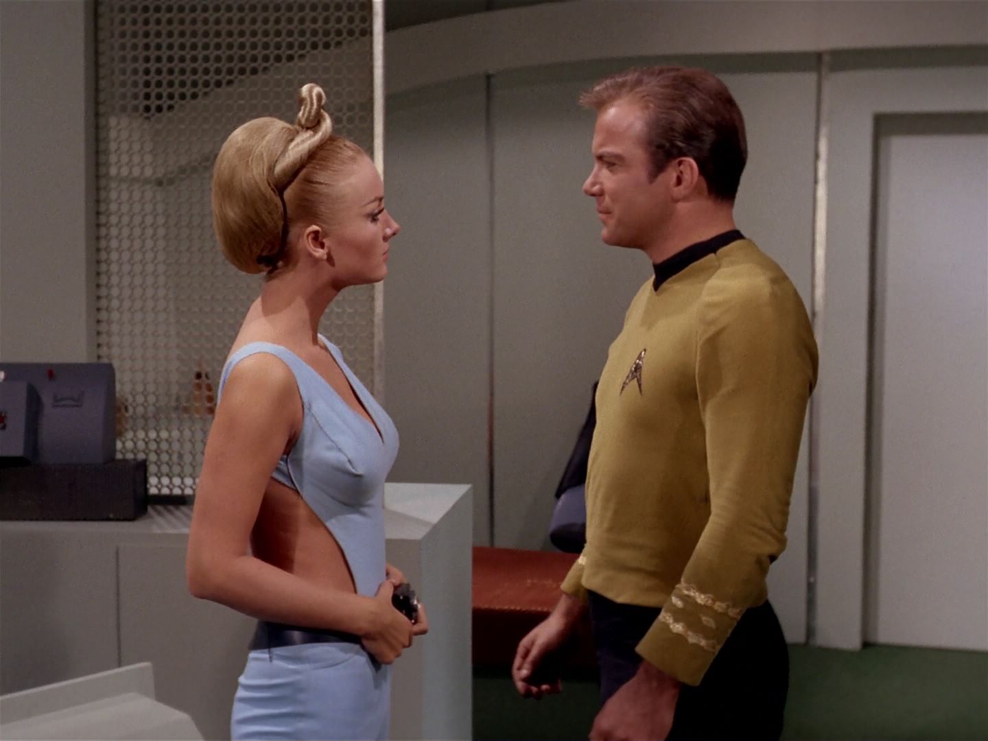 ariane179254_StarTrek_2x22_ByAnyOtherName_2260.jpg