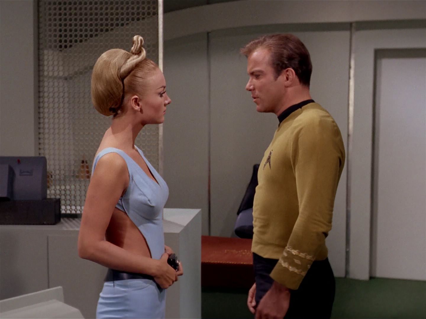 ariane179254_StarTrek_2x22_ByAnyOtherName_2268.jpg