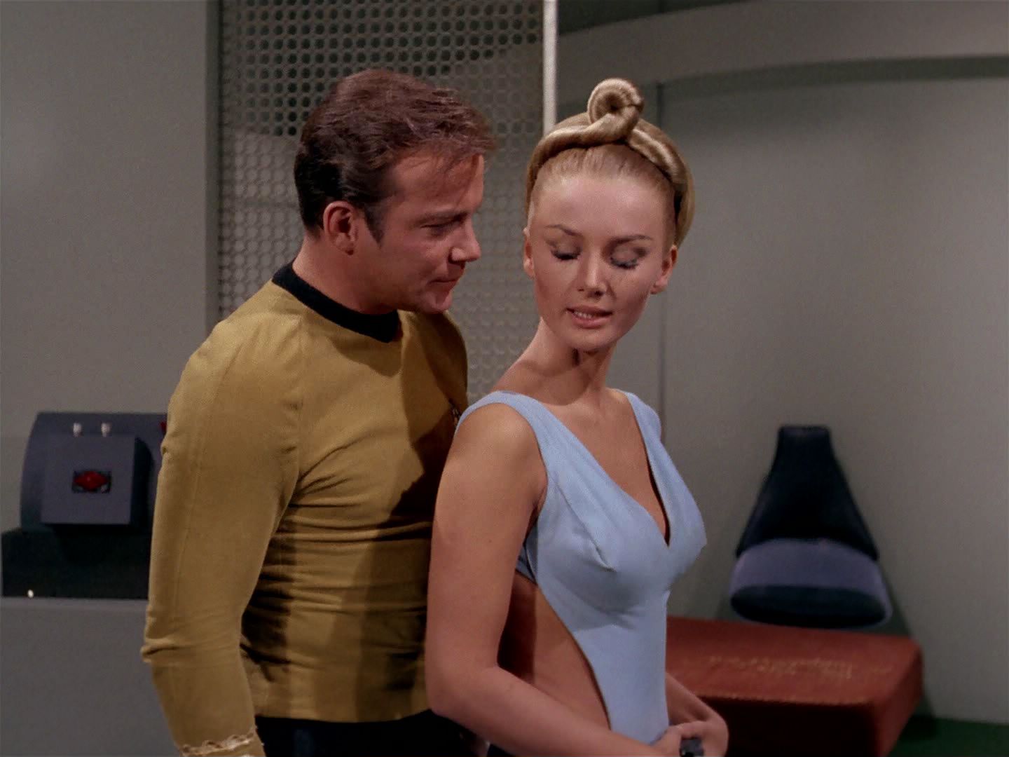 ariane179254_StarTrek_2x22_ByAnyOtherName_2296.jpg