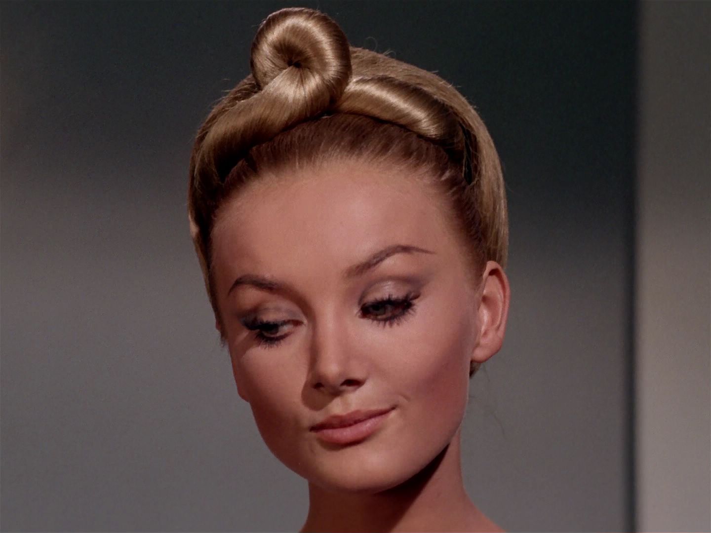 ariane179254_StarTrek_2x22_ByAnyOtherName_2328.jpg