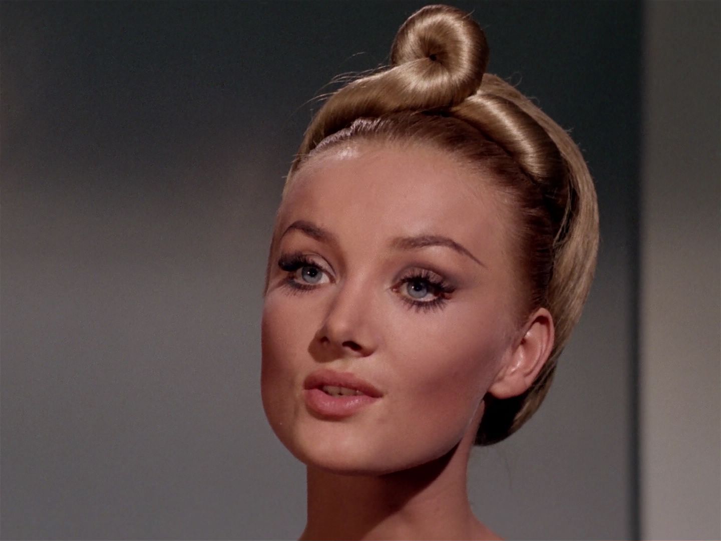 ariane179254_StarTrek_2x22_ByAnyOtherName_2330.jpg