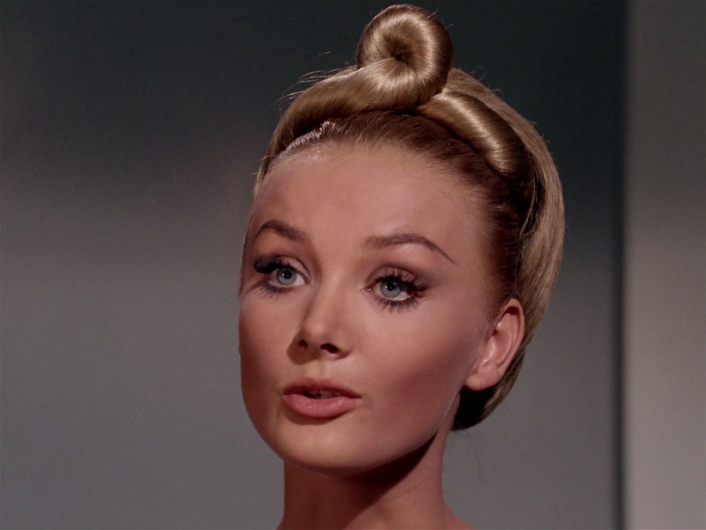 ariane179254_StarTrek_2x22_ByAnyOtherName_2338.jpg
