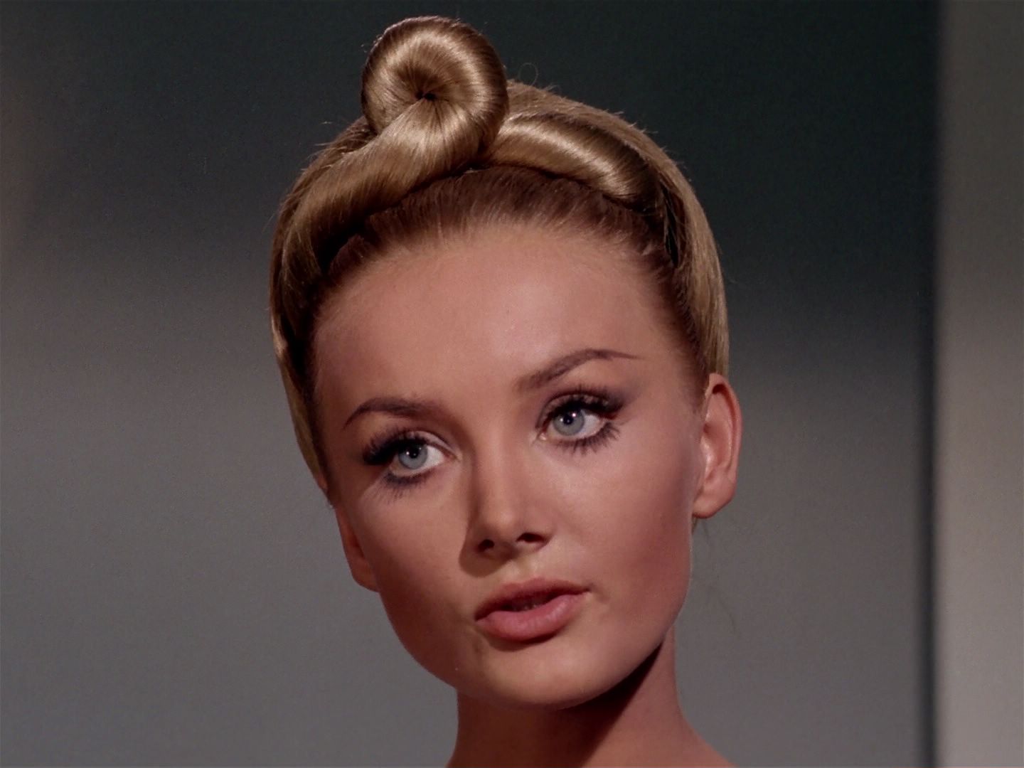 ariane179254_StarTrek_2x22_ByAnyOtherName_2354.jpg