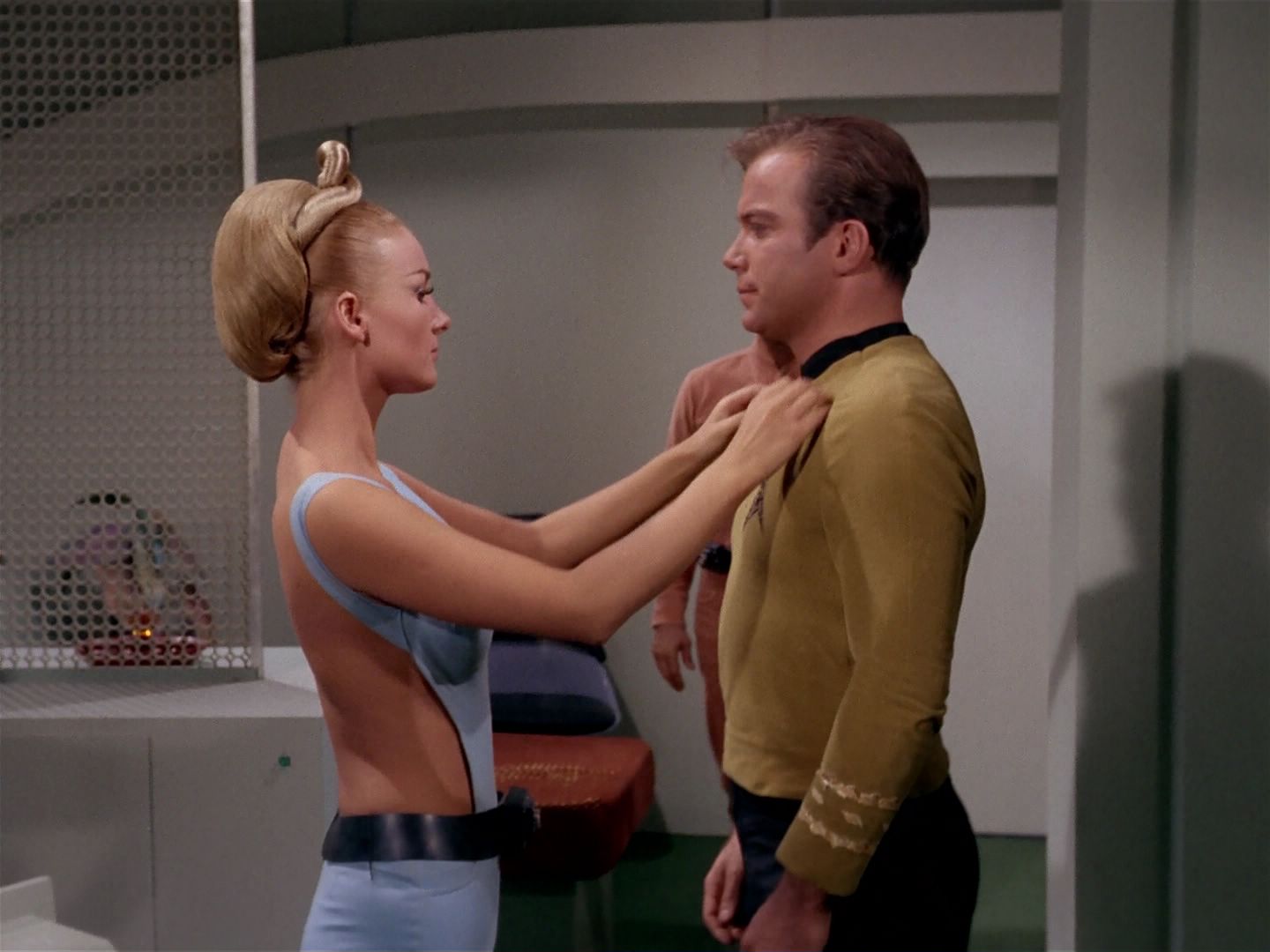 ariane179254_StarTrek_2x22_ByAnyOtherName_2377.jpg