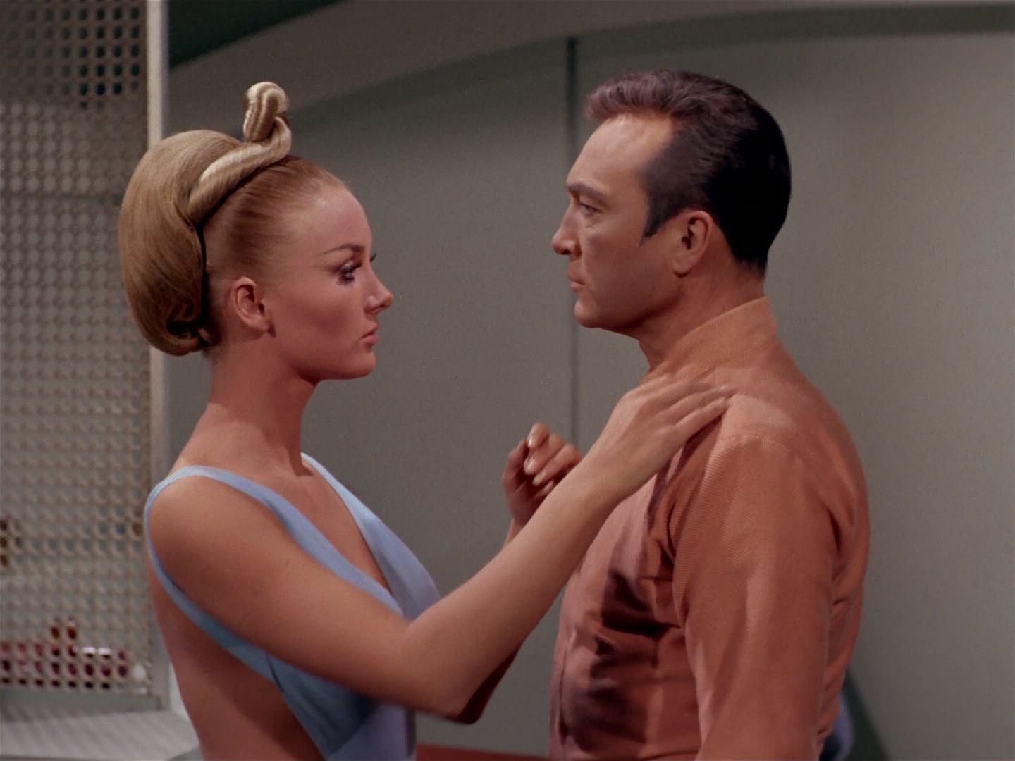 ariane179254_StarTrek_2x22_ByAnyOtherName_2403.jpg
