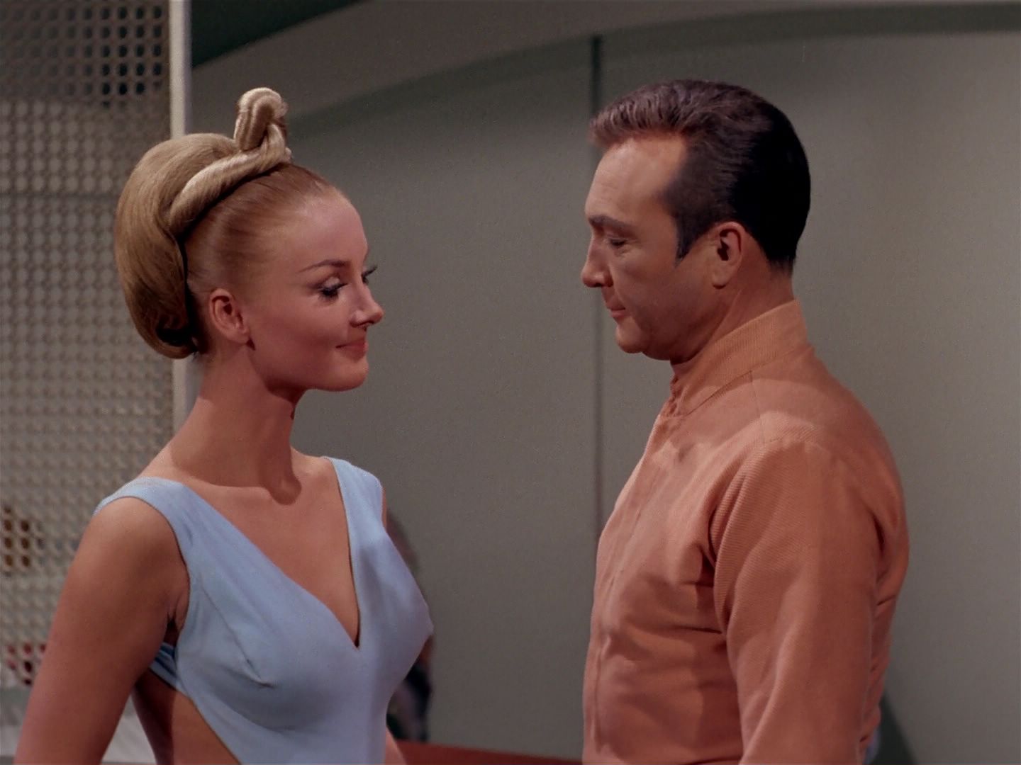 ariane179254_StarTrek_2x22_ByAnyOtherName_2409.jpg
