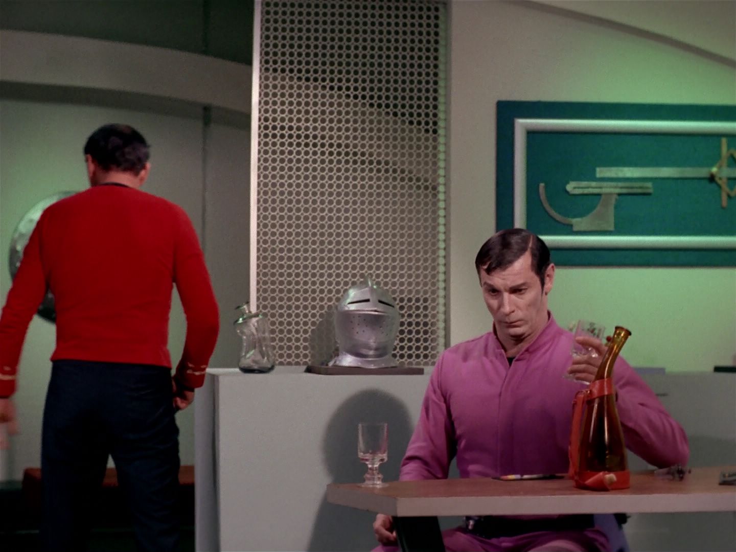 ariane179254_StarTrek_2x22_ByAnyOtherName_2436.jpg
