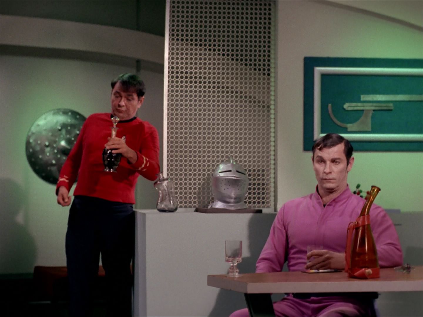 ariane179254_StarTrek_2x22_ByAnyOtherName_2525.jpg