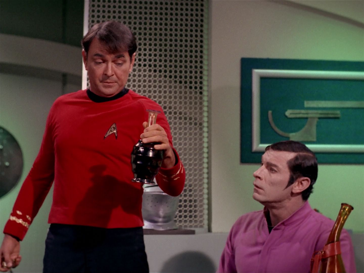 ariane179254_StarTrek_2x22_ByAnyOtherName_2531.jpg