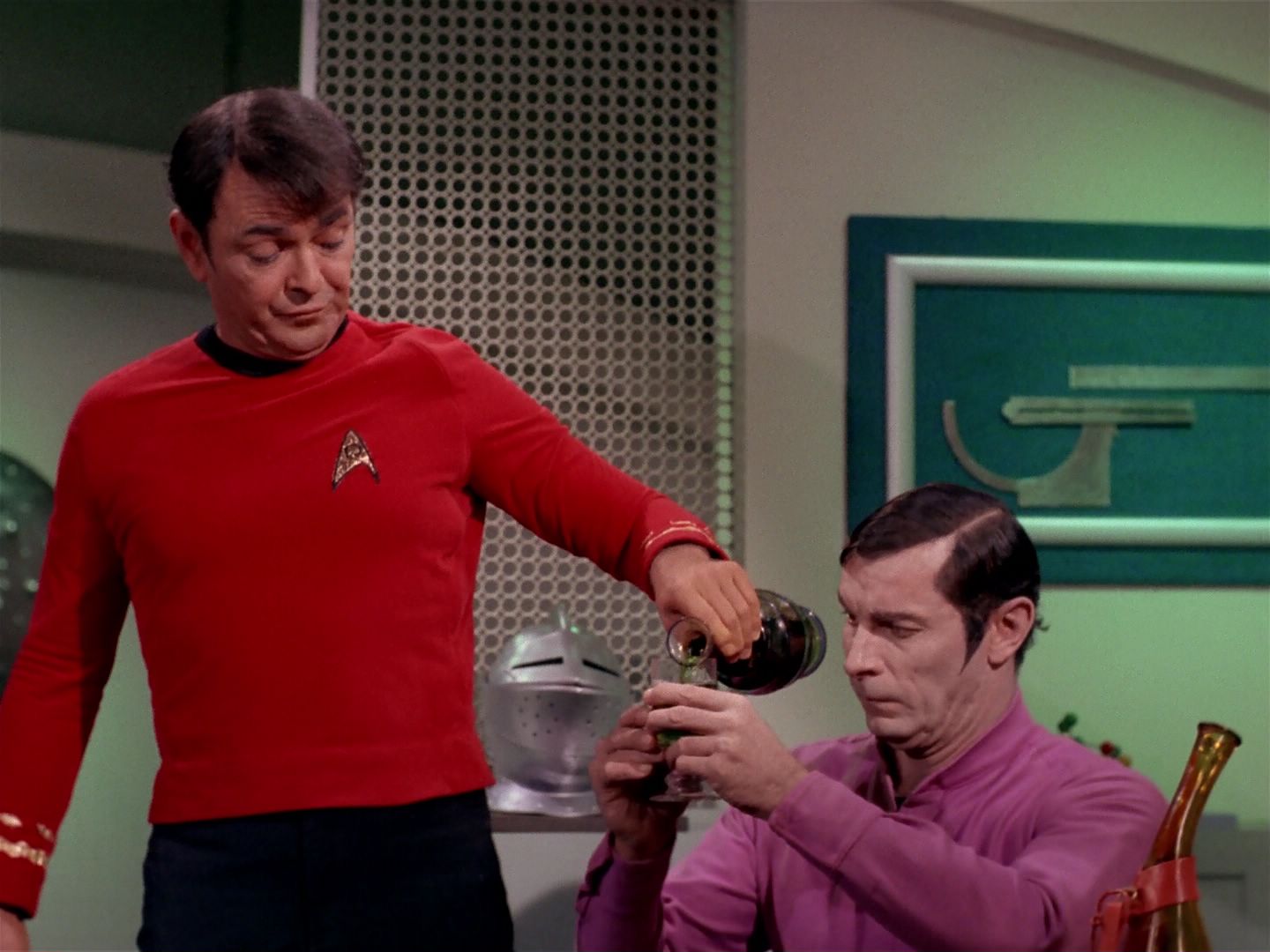 ariane179254_StarTrek_2x22_ByAnyOtherName_2544.jpg