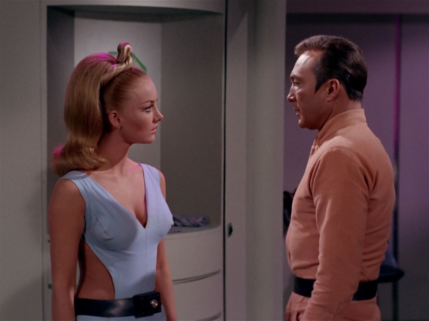 ariane179254_StarTrek_2x22_ByAnyOtherName_2561.jpg