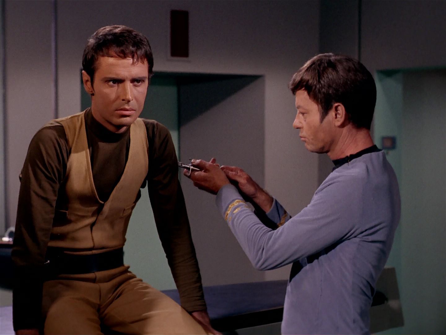 ariane179254_StarTrek_2x22_ByAnyOtherName_2609.jpg