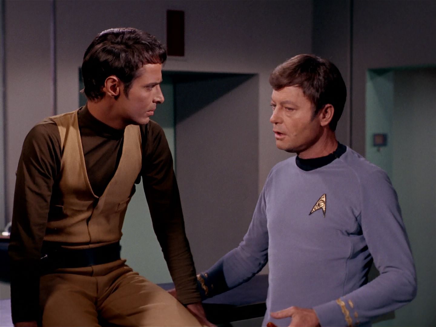 ariane179254_StarTrek_2x22_ByAnyOtherName_2615.jpg