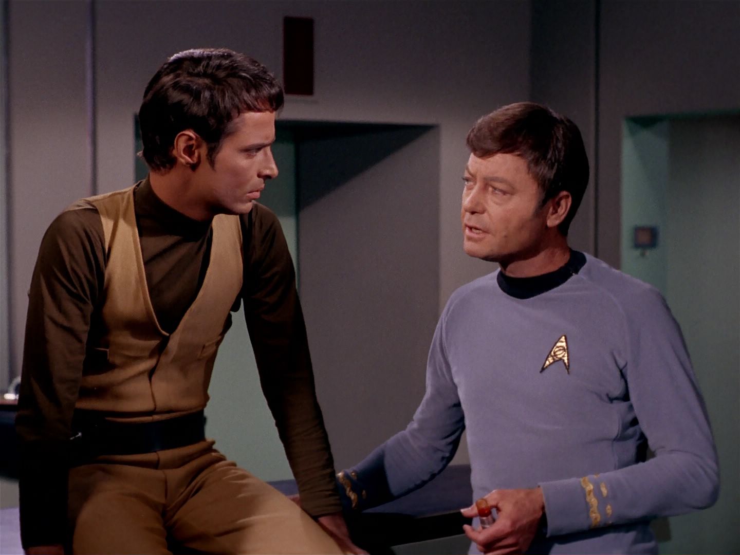 ariane179254_StarTrek_2x22_ByAnyOtherName_2620.jpg