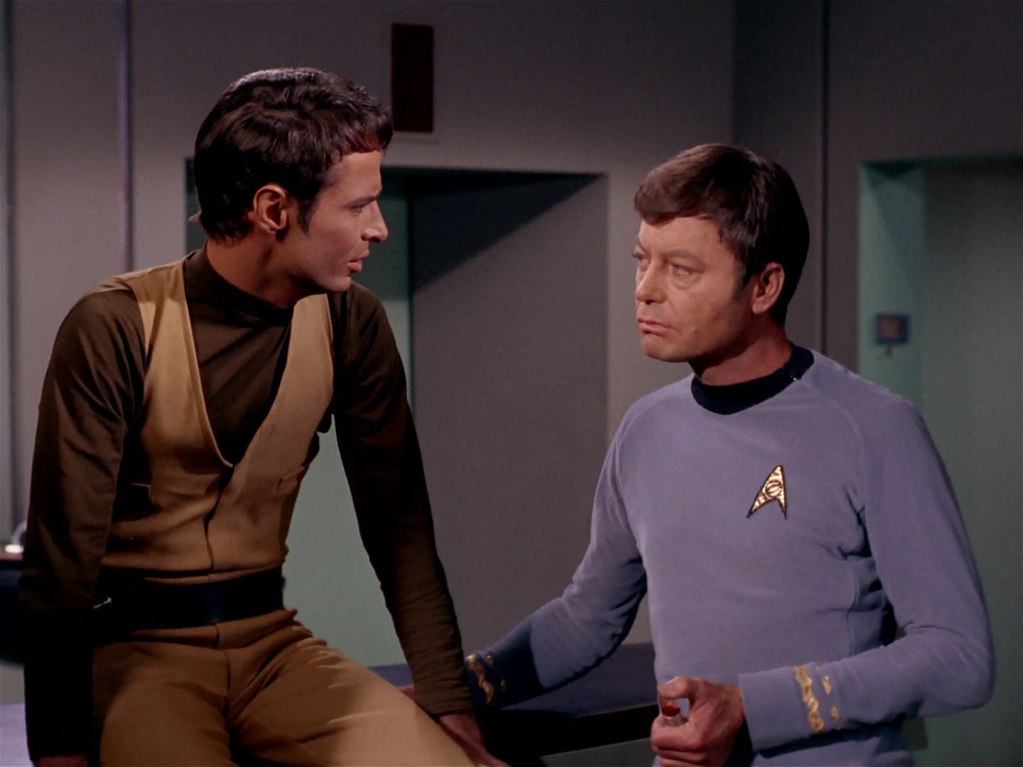 ariane179254_StarTrek_2x22_ByAnyOtherName_2626.jpg