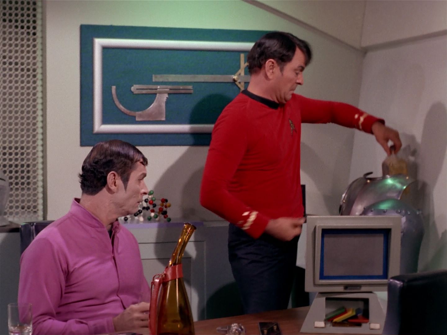 ariane179254_StarTrek_2x22_ByAnyOtherName_2658.jpg