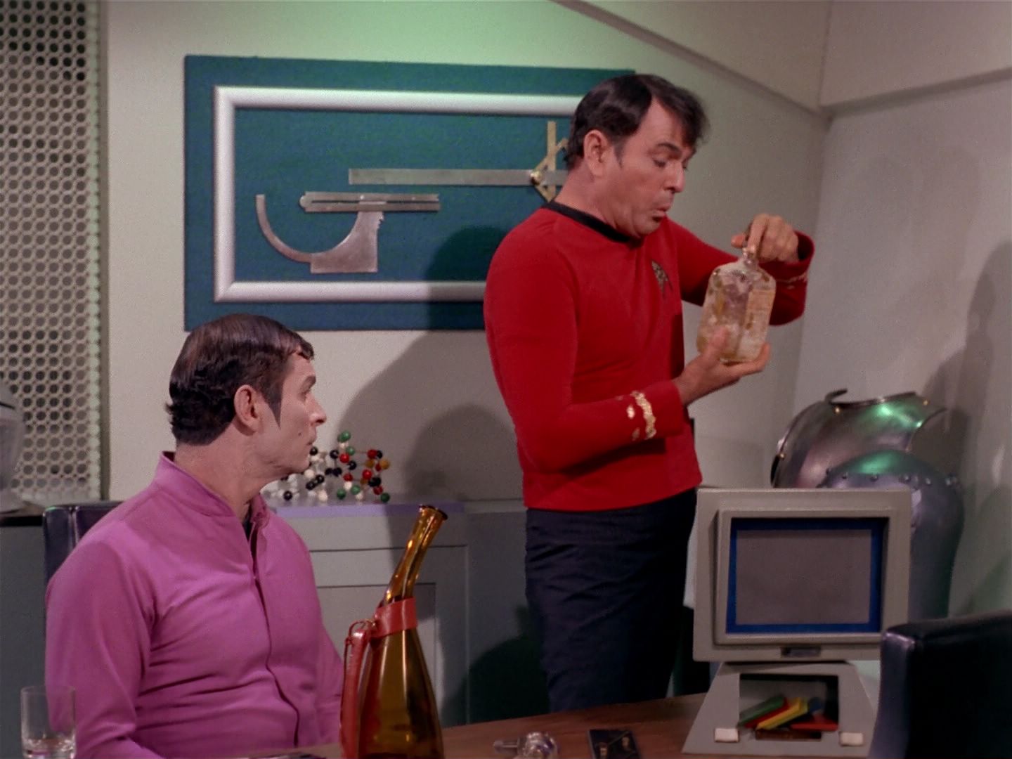 ariane179254_StarTrek_2x22_ByAnyOtherName_2659.jpg