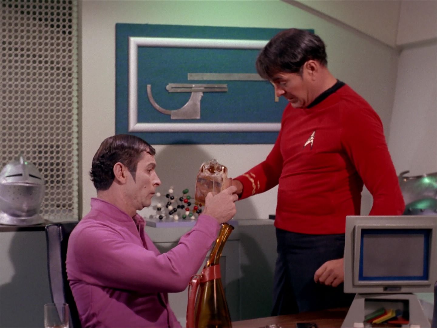 ariane179254_StarTrek_2x22_ByAnyOtherName_2671.jpg