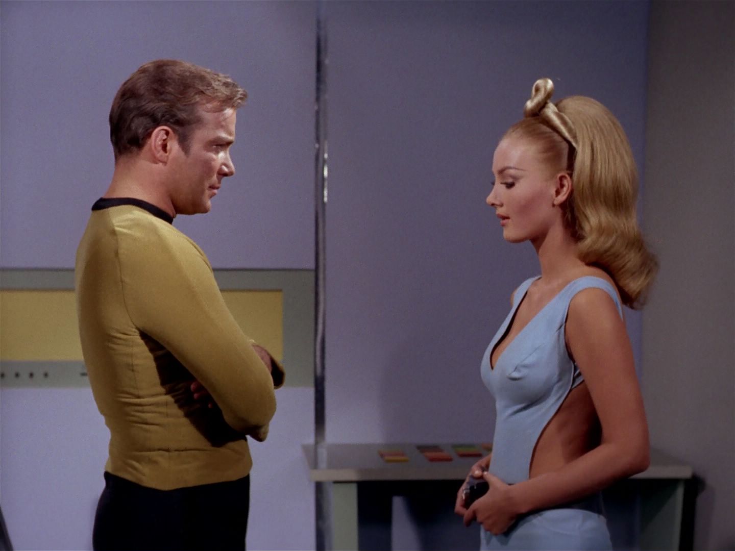 ariane179254_StarTrek_2x22_ByAnyOtherName_2724.jpg