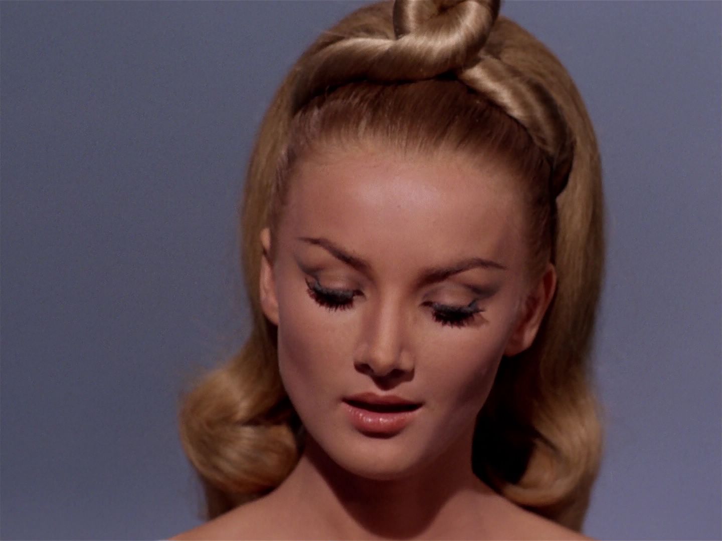 ariane179254_StarTrek_2x22_ByAnyOtherName_2749.jpg