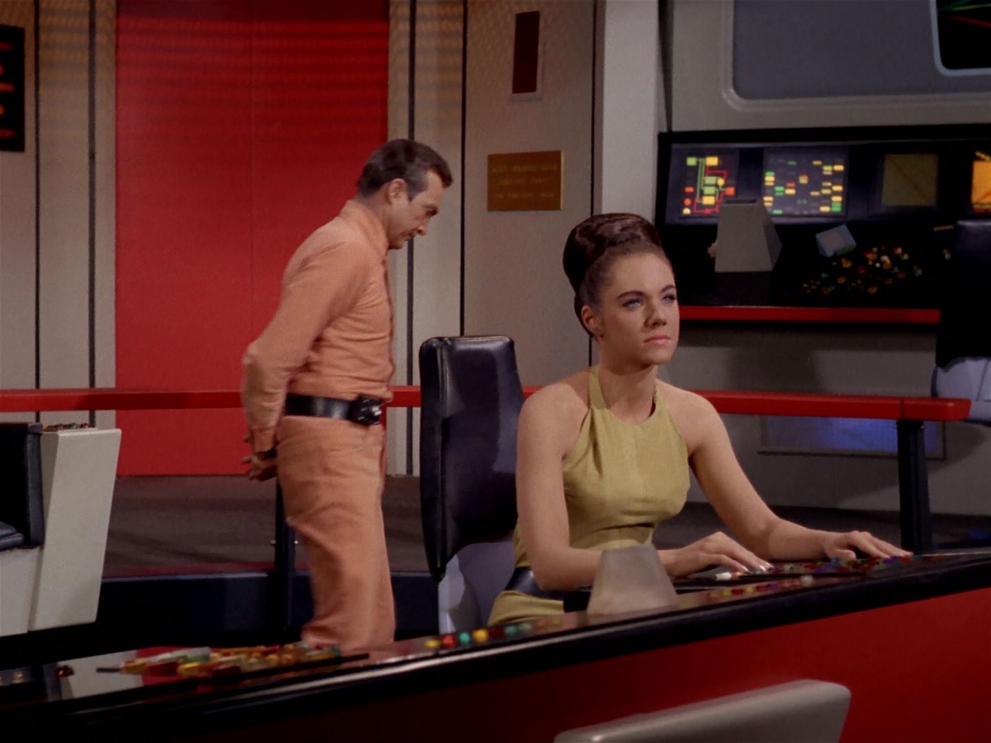 ariane179254_StarTrek_2x22_ByAnyOtherName_2761.jpg