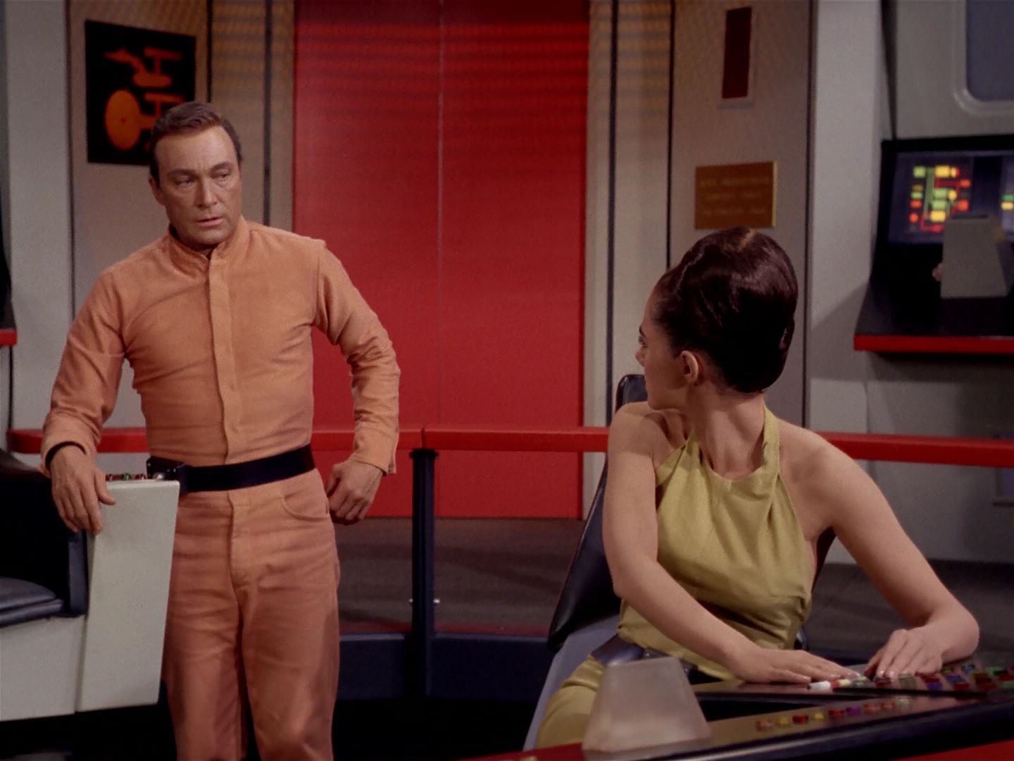 ariane179254_StarTrek_2x22_ByAnyOtherName_2785.jpg