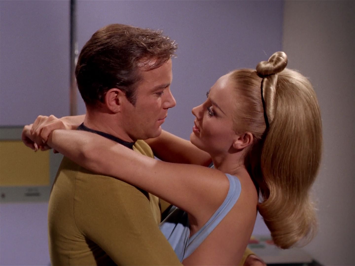 ariane179254_StarTrek_2x22_ByAnyOtherName_2794.jpg