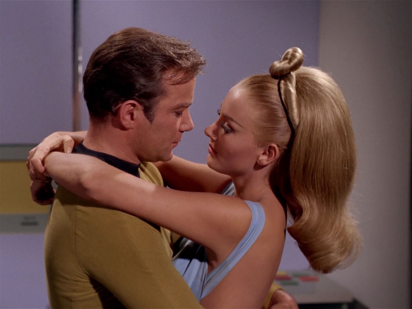 ariane179254_StarTrek_2x22_ByAnyOtherName_2797.jpg