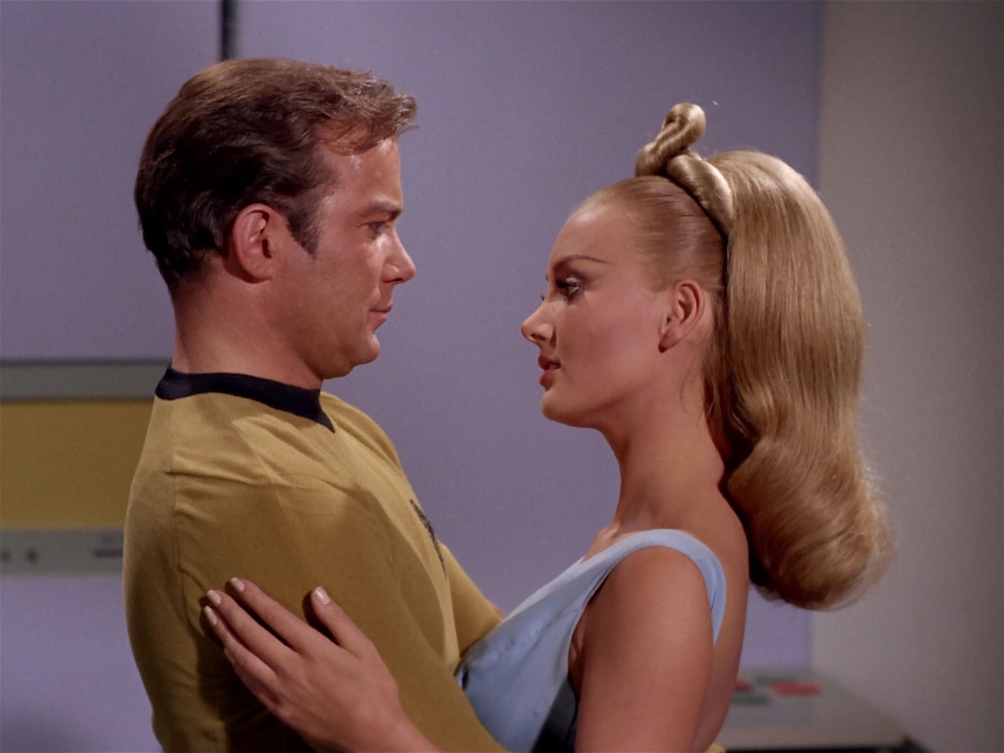 ariane179254_StarTrek_2x22_ByAnyOtherName_2802.jpg