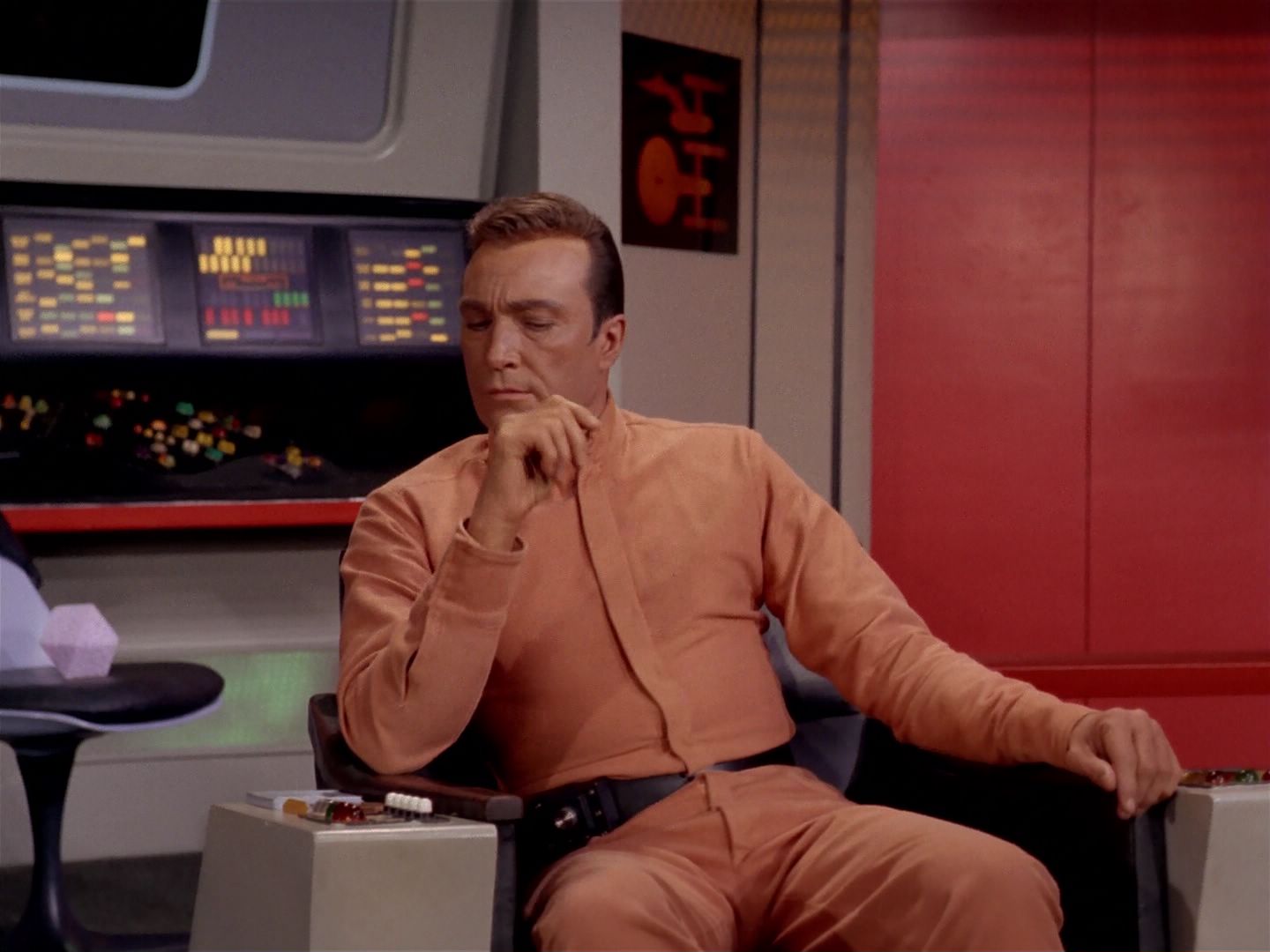 ariane179254_StarTrek_2x22_ByAnyOtherName_2838.jpg