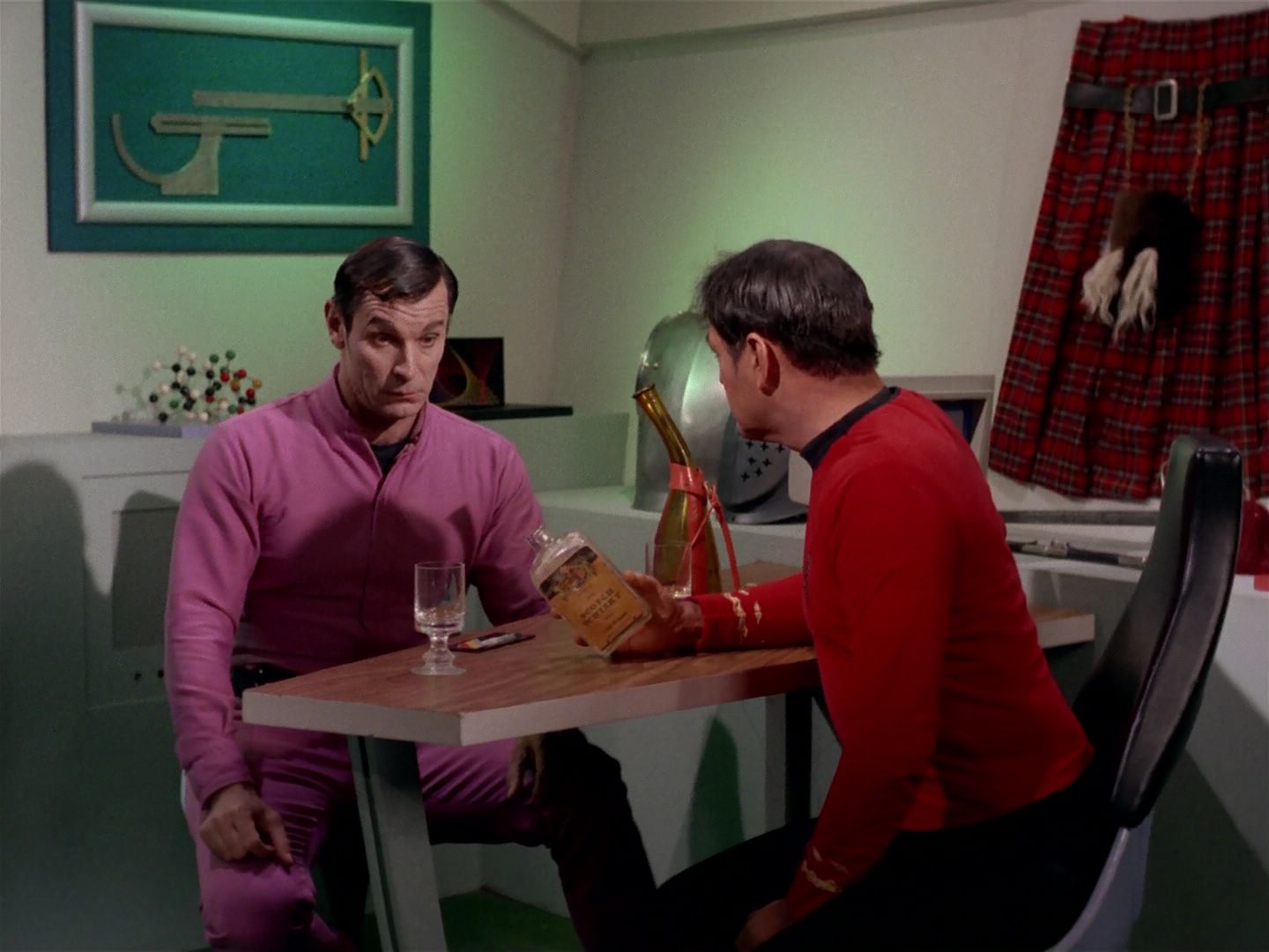 ariane179254_StarTrek_2x22_ByAnyOtherName_2902.jpg