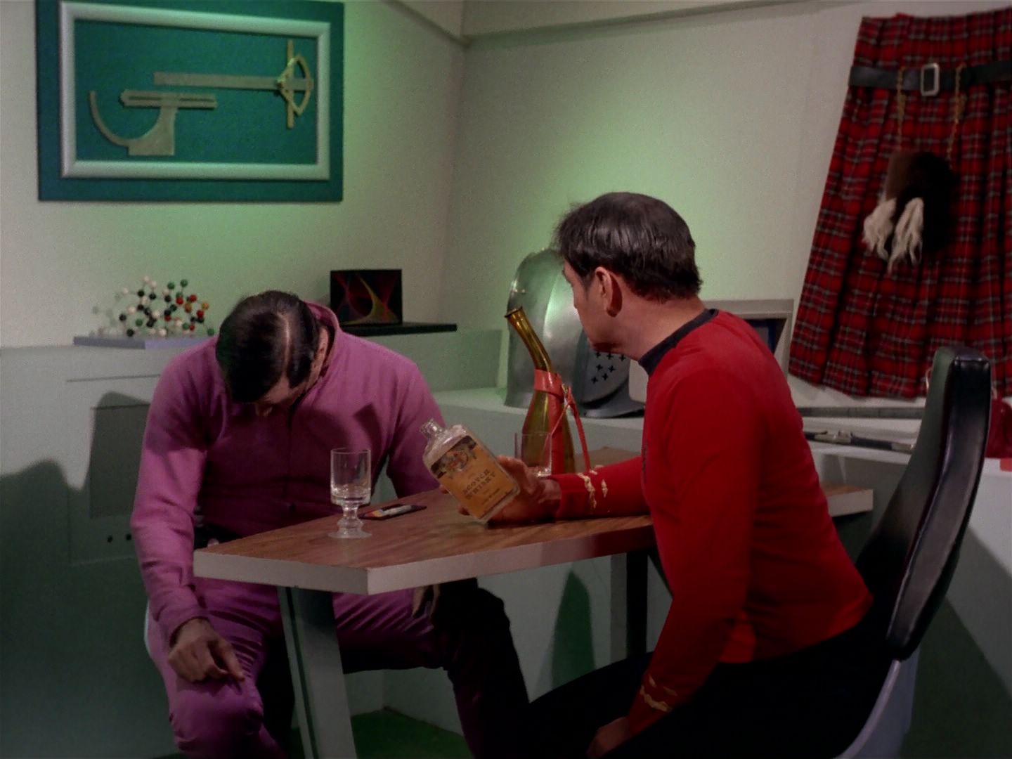 ariane179254_StarTrek_2x22_ByAnyOtherName_2903.jpg