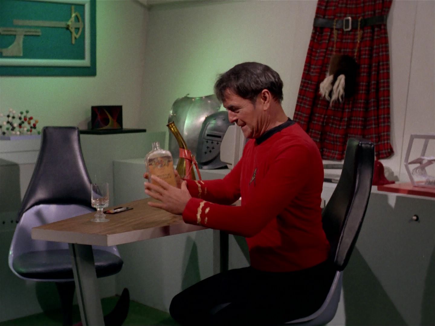 ariane179254_StarTrek_2x22_ByAnyOtherName_2921.jpg