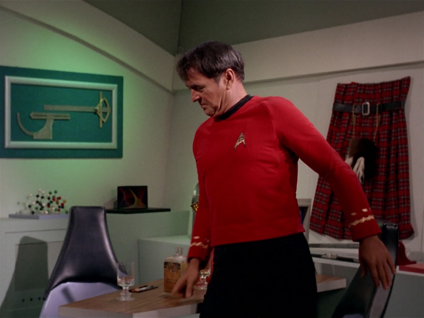 ariane179254_StarTrek_2x22_ByAnyOtherName_2924.jpg