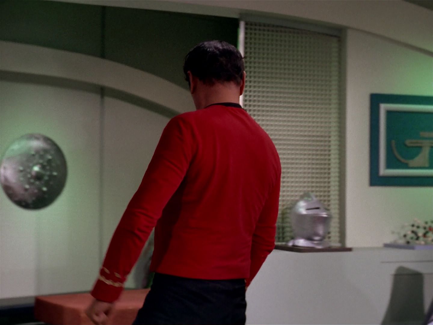 ariane179254_StarTrek_2x22_ByAnyOtherName_2927.jpg