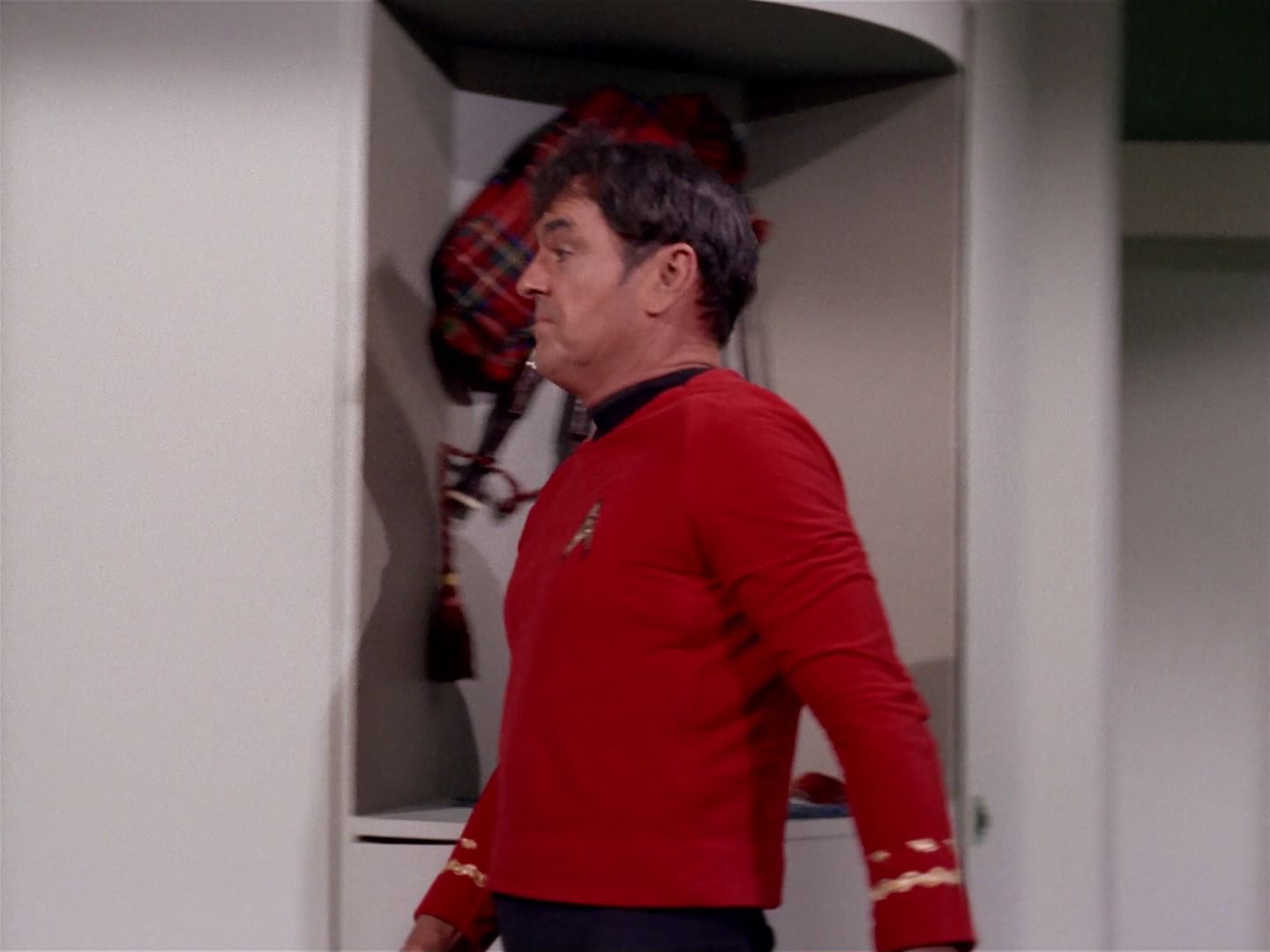 ariane179254_StarTrek_2x22_ByAnyOtherName_2941.jpg