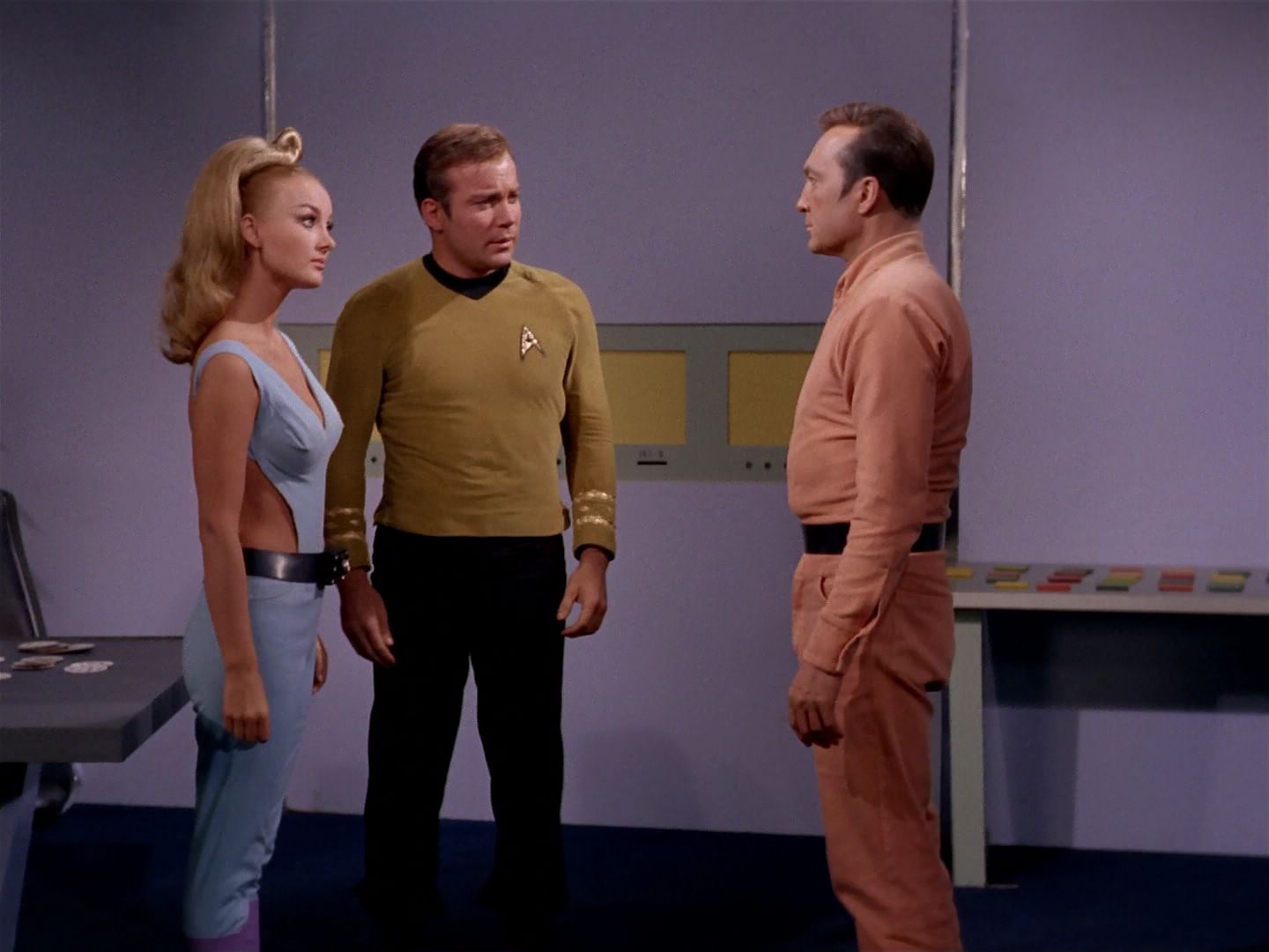ariane179254_StarTrek_2x22_ByAnyOtherName_2964.jpg