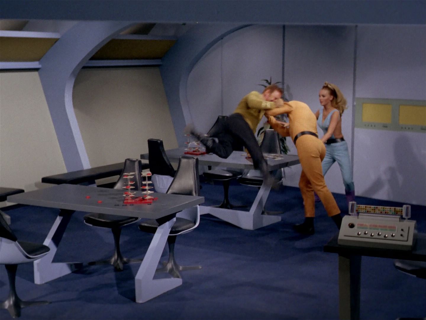 ariane179254_StarTrek_2x22_ByAnyOtherName_2989.jpg