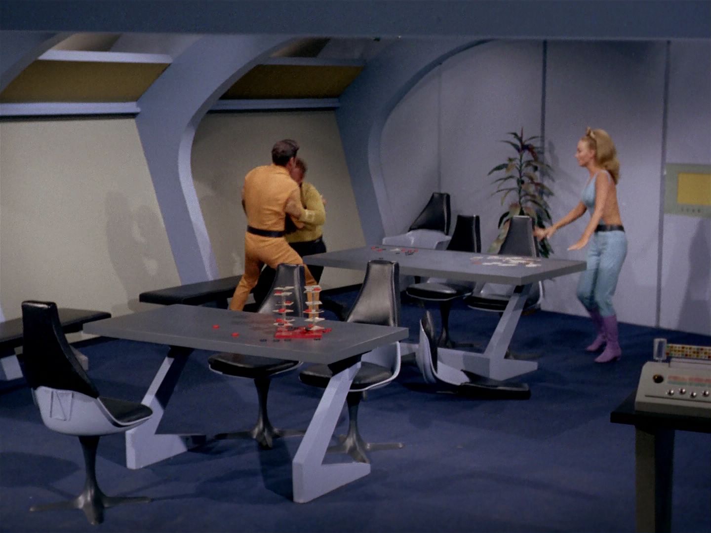 ariane179254_StarTrek_2x22_ByAnyOtherName_2993.jpg