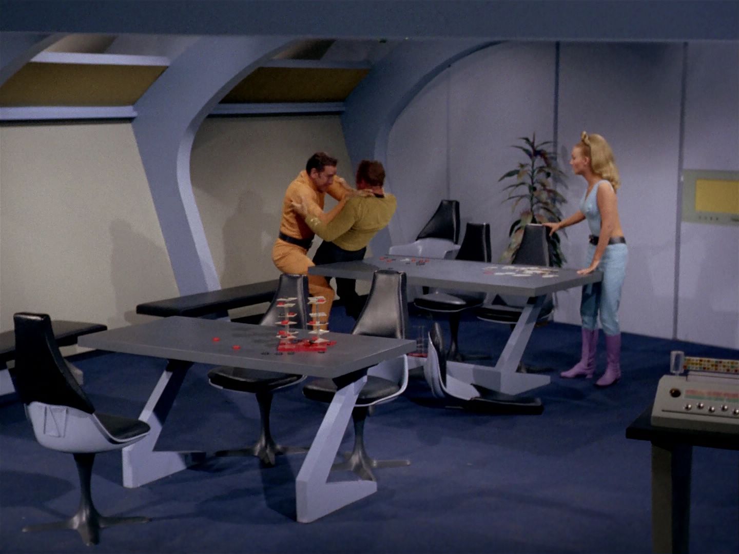 ariane179254_StarTrek_2x22_ByAnyOtherName_2994.jpg