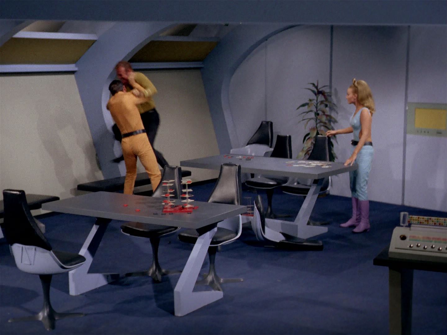 ariane179254_StarTrek_2x22_ByAnyOtherName_2996.jpg