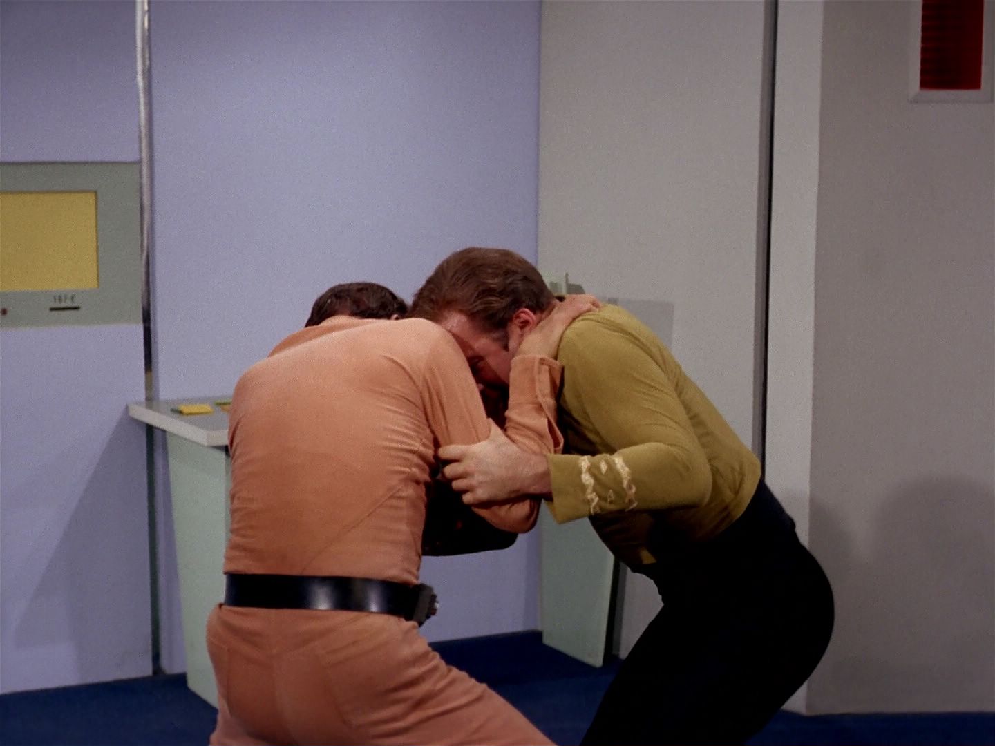 ariane179254_StarTrek_2x22_ByAnyOtherName_3043.jpg