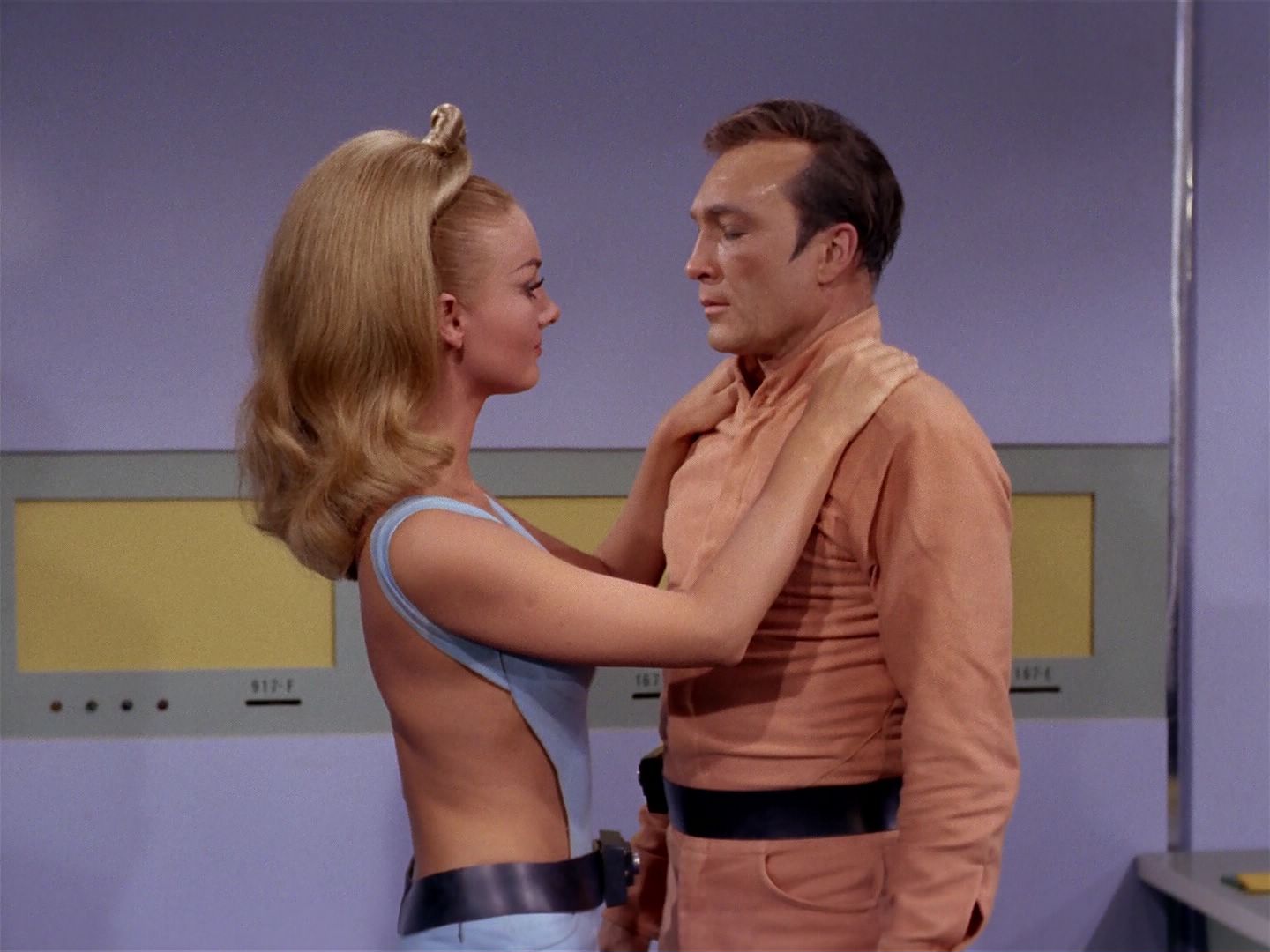 ariane179254_StarTrek_2x22_ByAnyOtherName_3186.jpg
